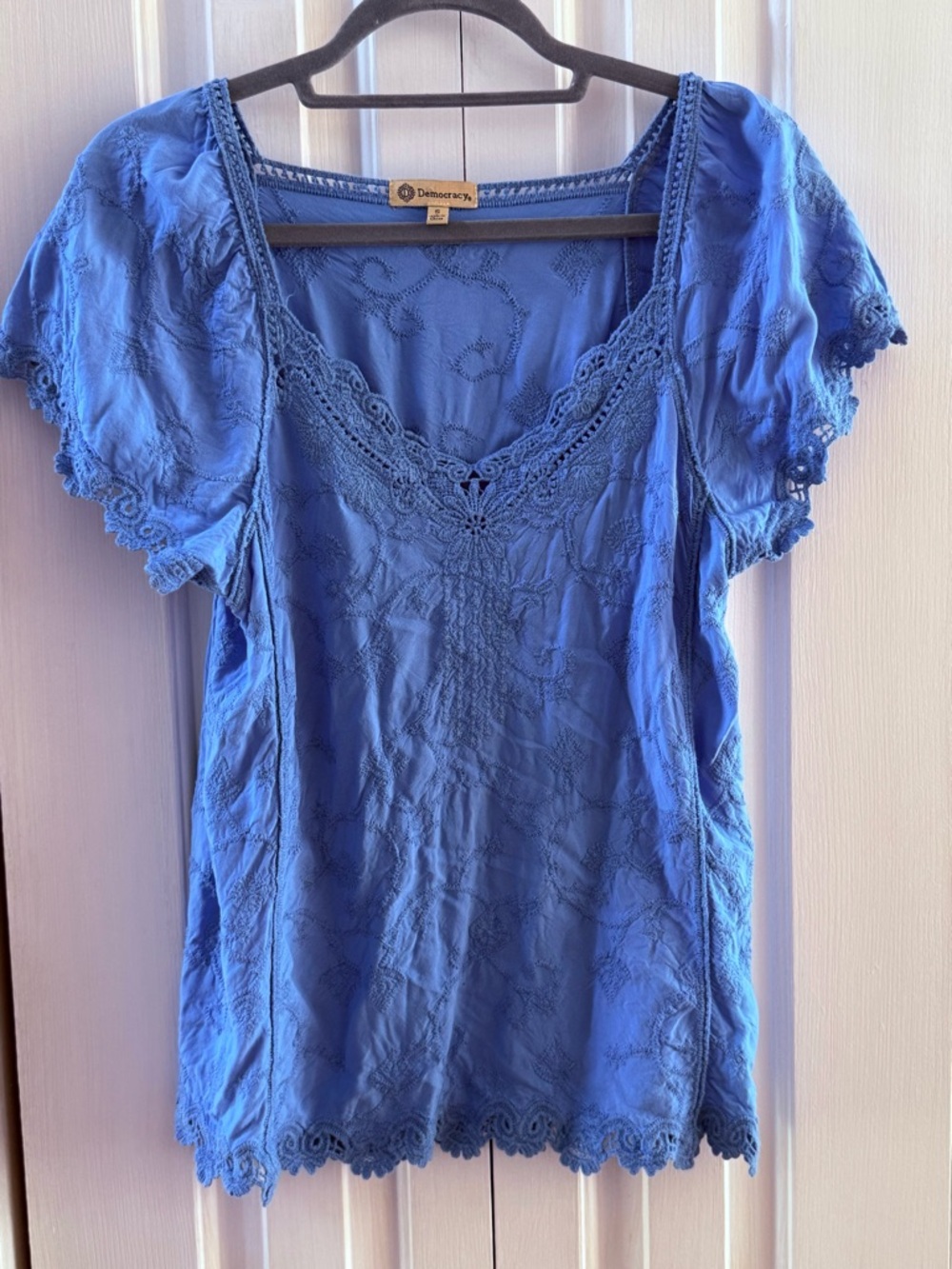 Democracy Royal Blue Lace-Trim V-Neck Blouse size small